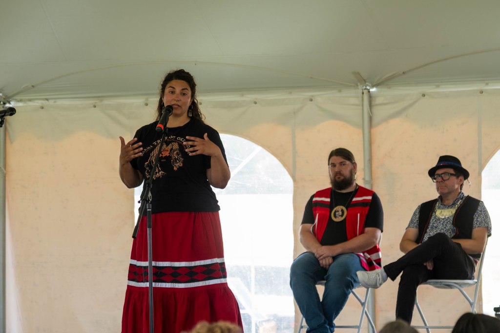 Kara Strass presents